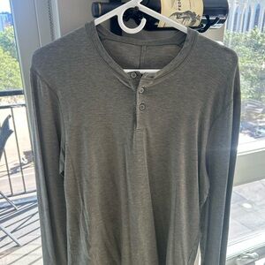 Men’s Lululemon Heathered Grey Henley Long-Sleeve T-Shirt - Medium